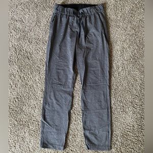 Lululemon on the fly pants